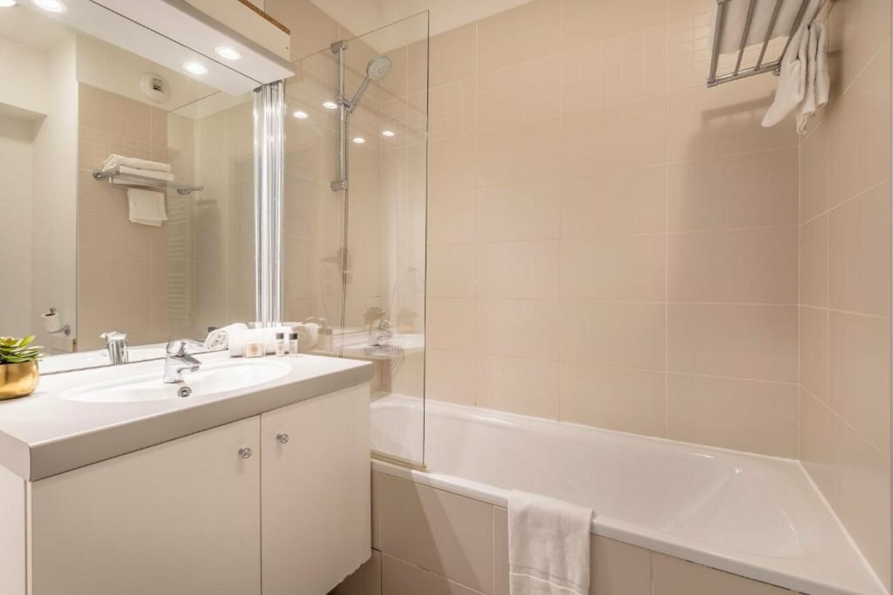 Фото Zenitude Hotel Residences Marseille Saint Charles