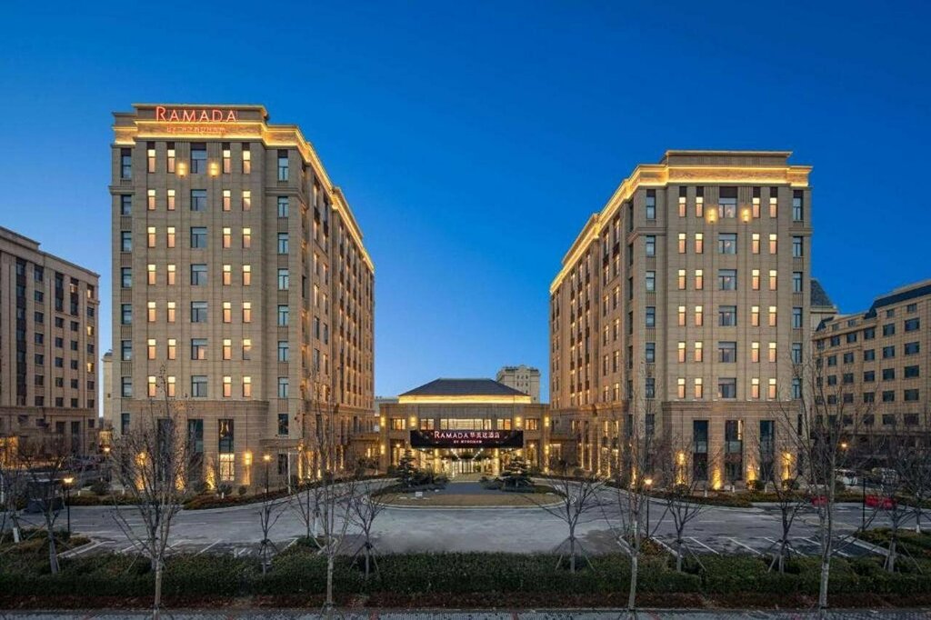 Гостиница Ramada by Wyndham Qingdao Jiaodong International Airport, Шаньдун, фото