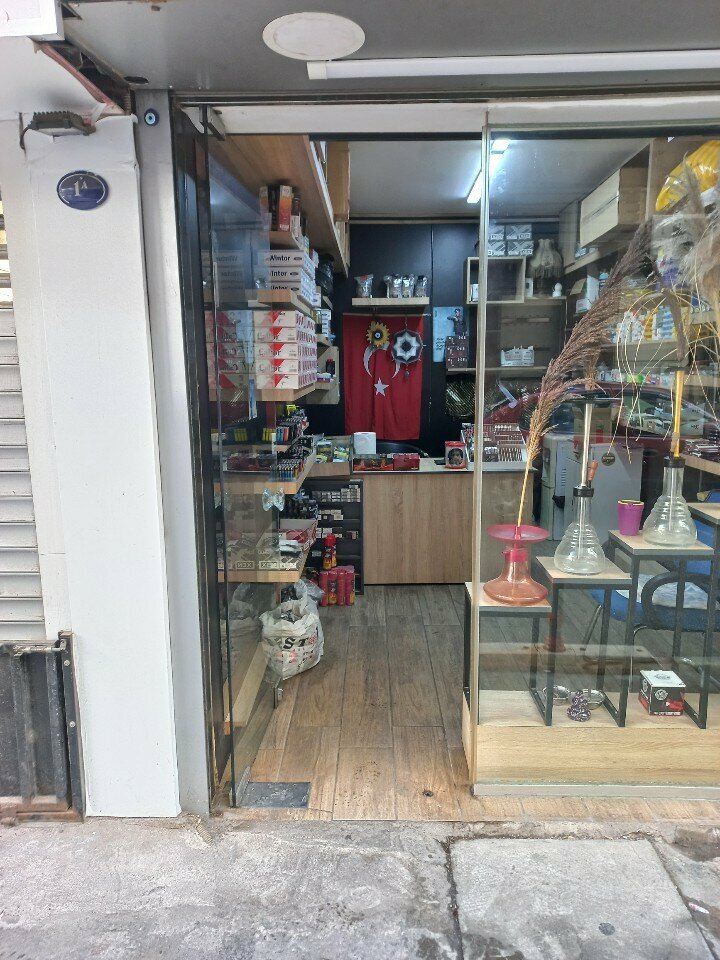 Tobacco and smoking accessories shop Eye Eye Tobacco, Izmir, photo