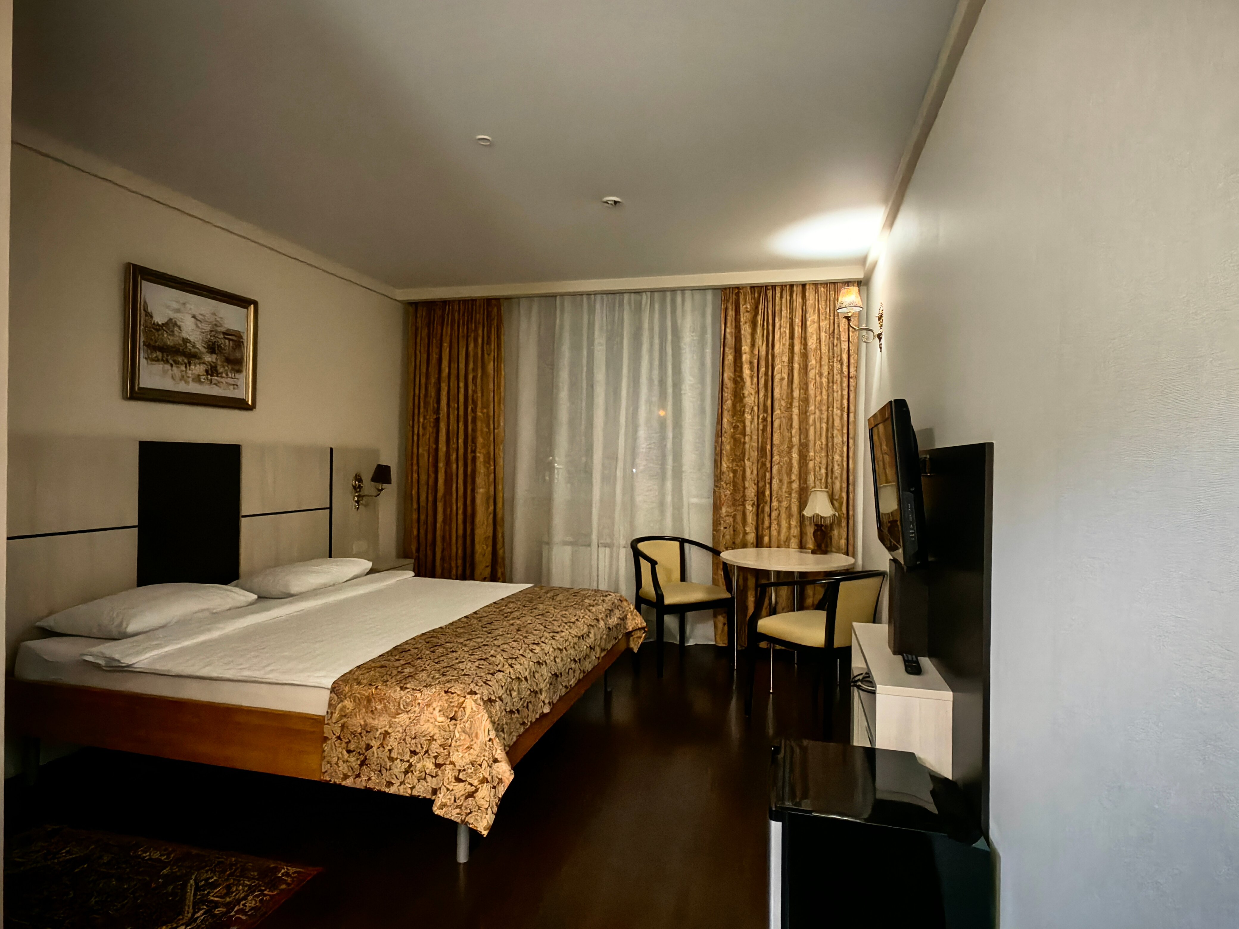 Фото отеля 2