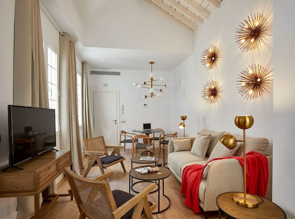 Фото Lodgingmalaga Plaza de la Constitución