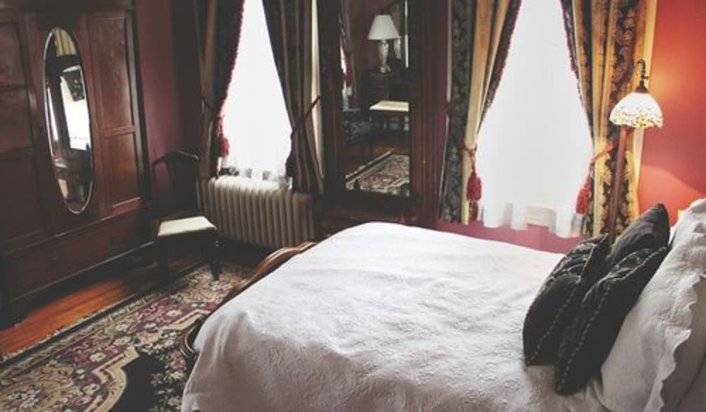 Фото Faunbrook Bed & Breakfast