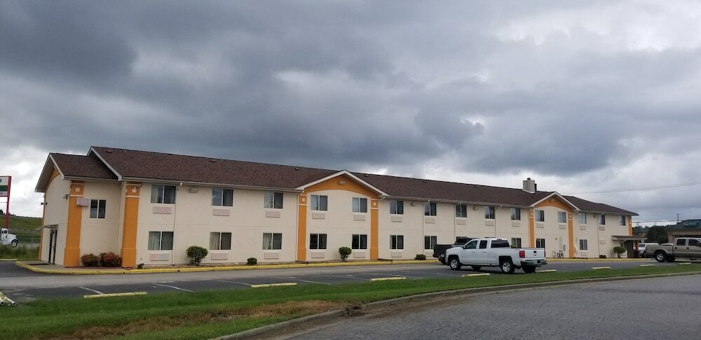 Фото Super 8 by Wyndham Franklin