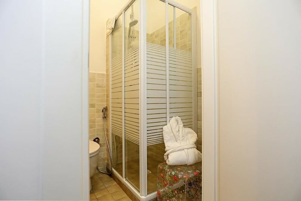 Фото Houspitality Caesar B&b