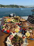 مطعم خان الوزير (Istanbul, Sariyer, Emirgan Neighborhood, Sakip Sabanci Avenue, 88) ، مطعم