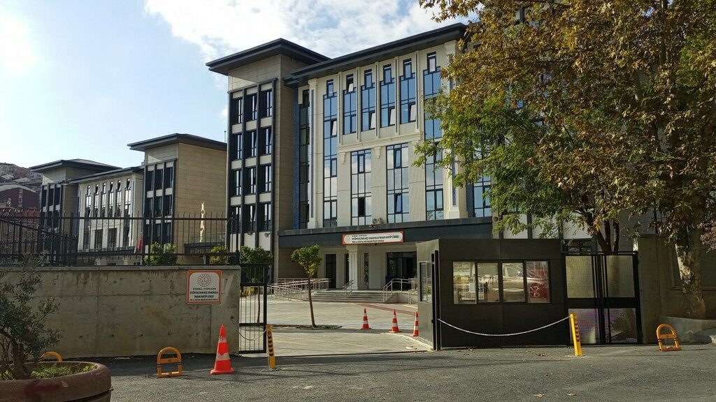 Lyceum Eyupsultan Girls Anatolian Imam-Hatip High School, Istanbul, photo
