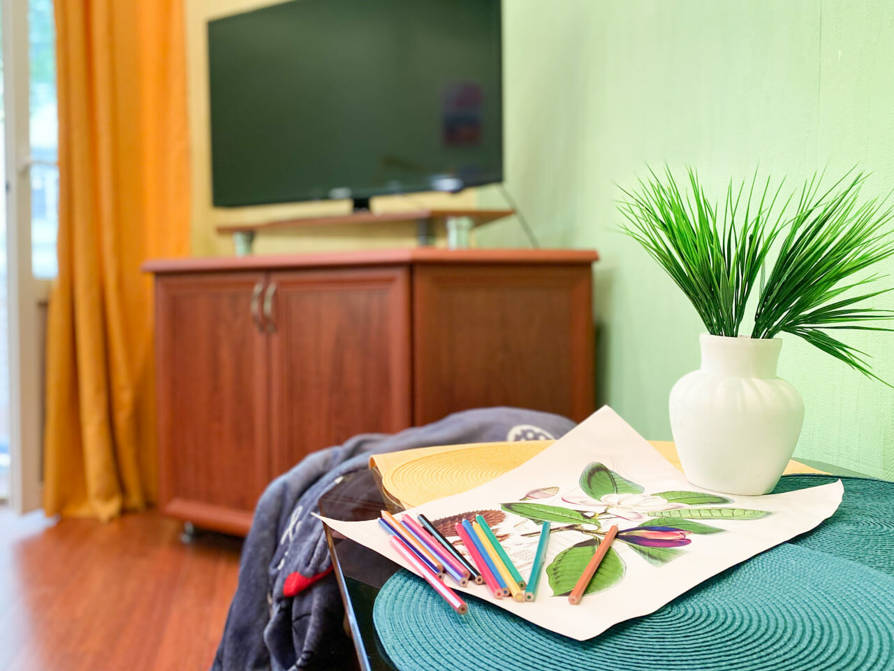 Фото Счастье жить в самом сердце Севастополя в яркой квартире