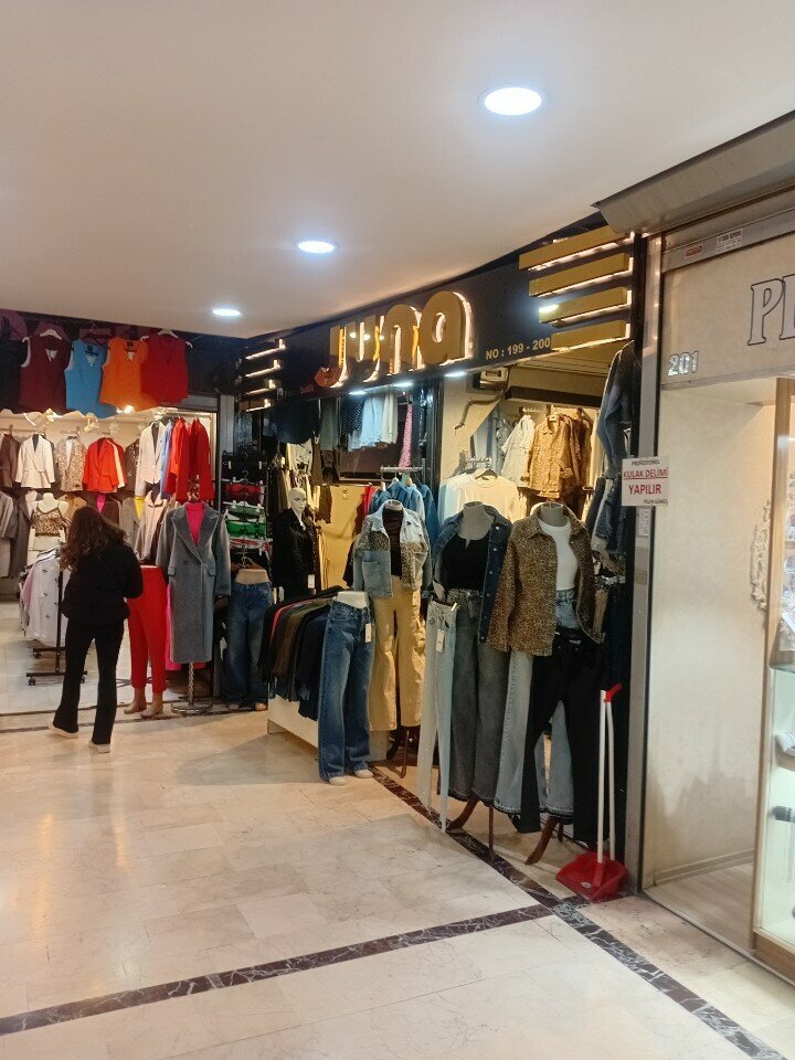 Clothing store Juno Butik, Istanbul, photo