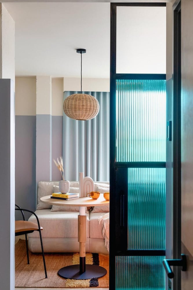 Фото Bermonds Locke