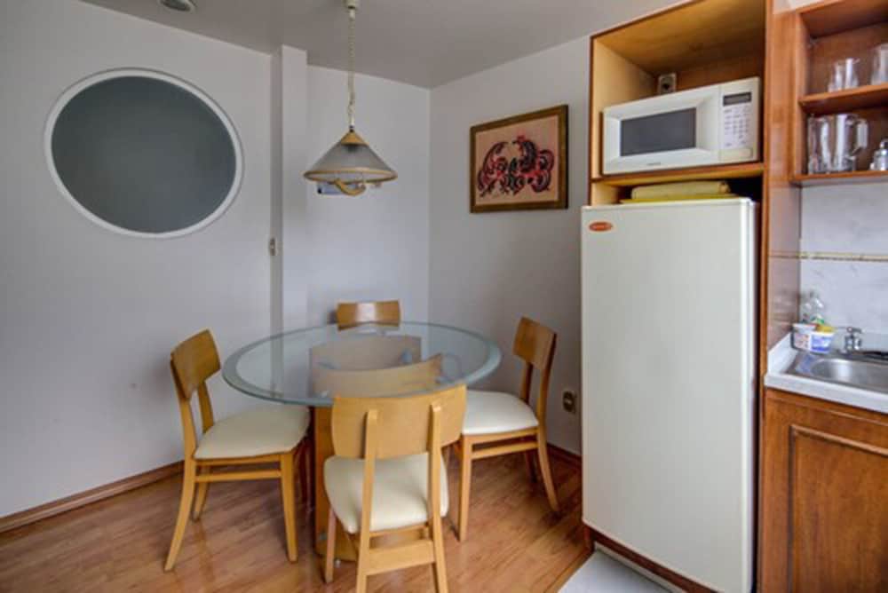 Фото G K Suites Duraznos