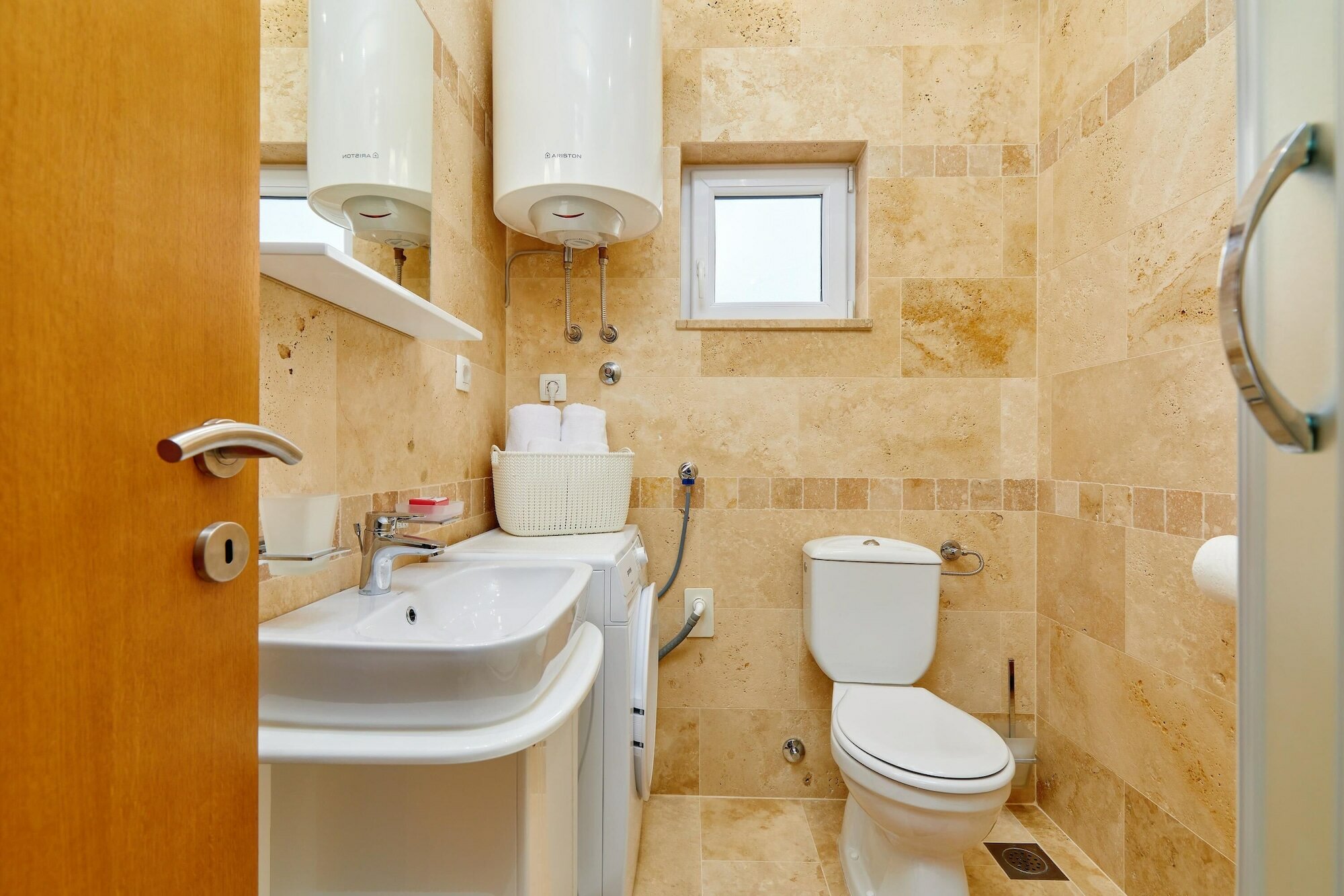 Фото Апартаменты 42' North