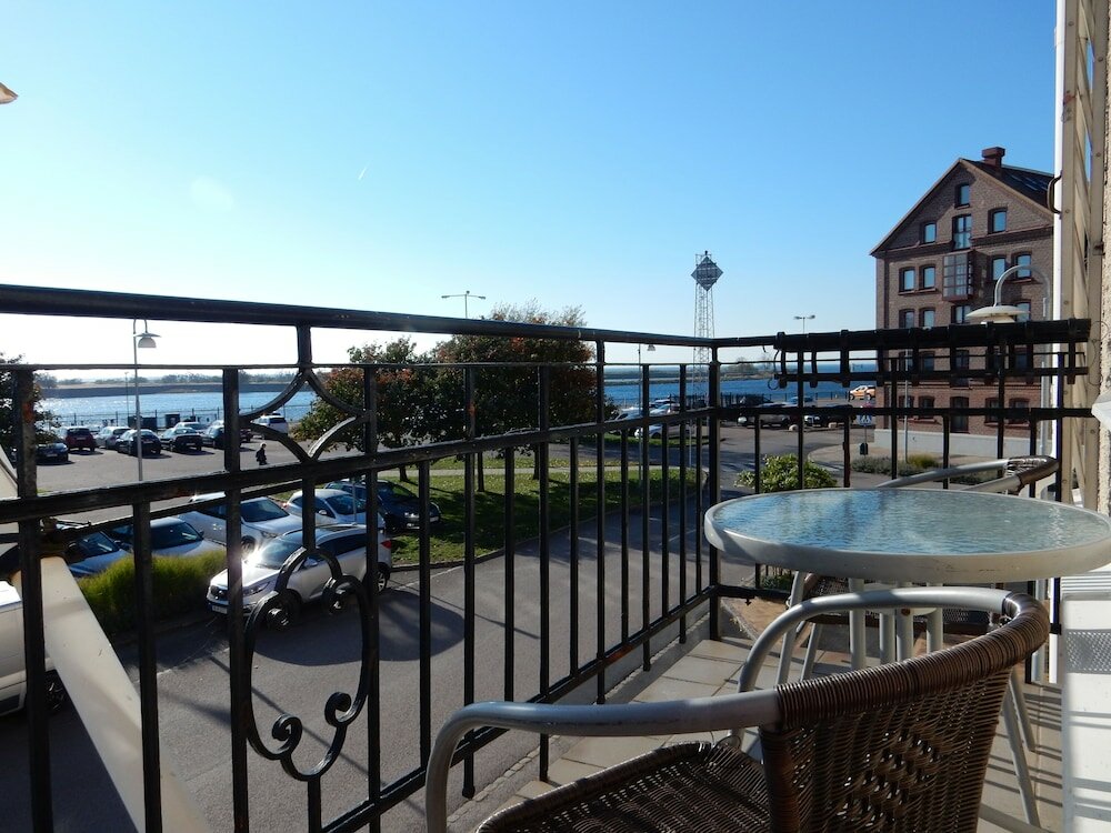 Фото Hamnhotellet Kronan