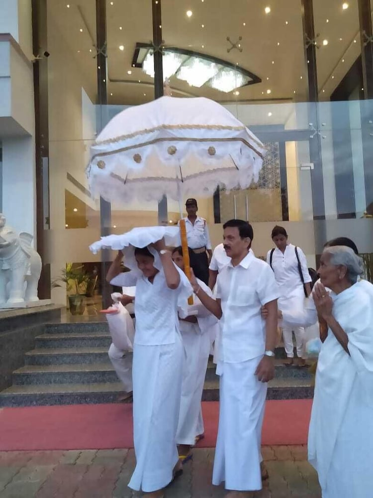 Фото Dhamma Grand Hotel Resort