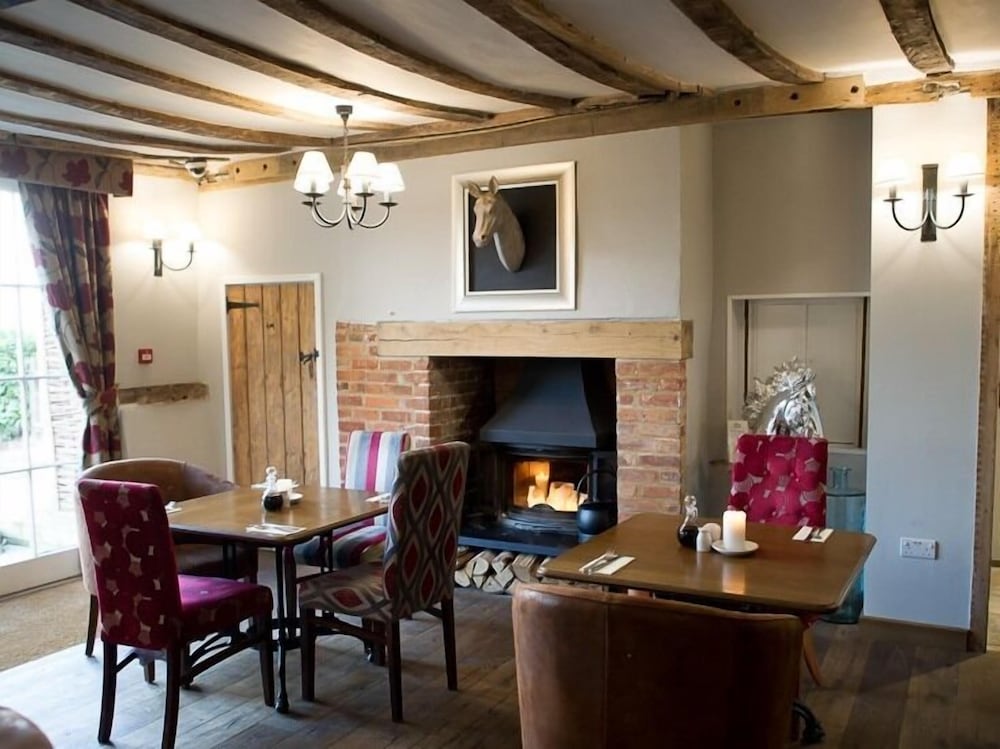 Фото The White Horse Inn