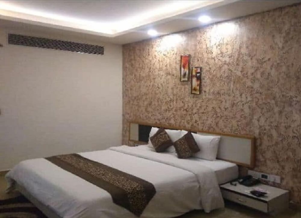 Фото The Royal Paradise