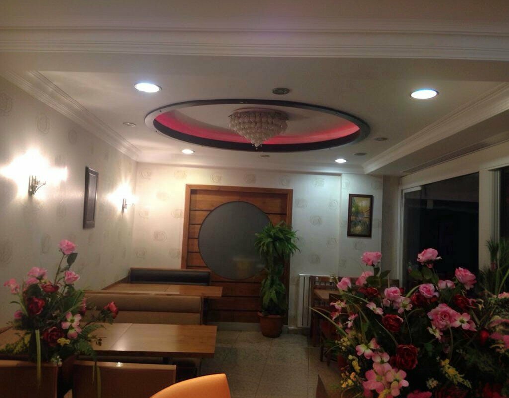 Pastry production Diyarbakir Sweet Hall, Aksaray, photo