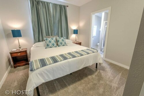 Гостиница 3br Of Downtown King Bed, Dining, Has IT All! в Колорадо-Спрингс