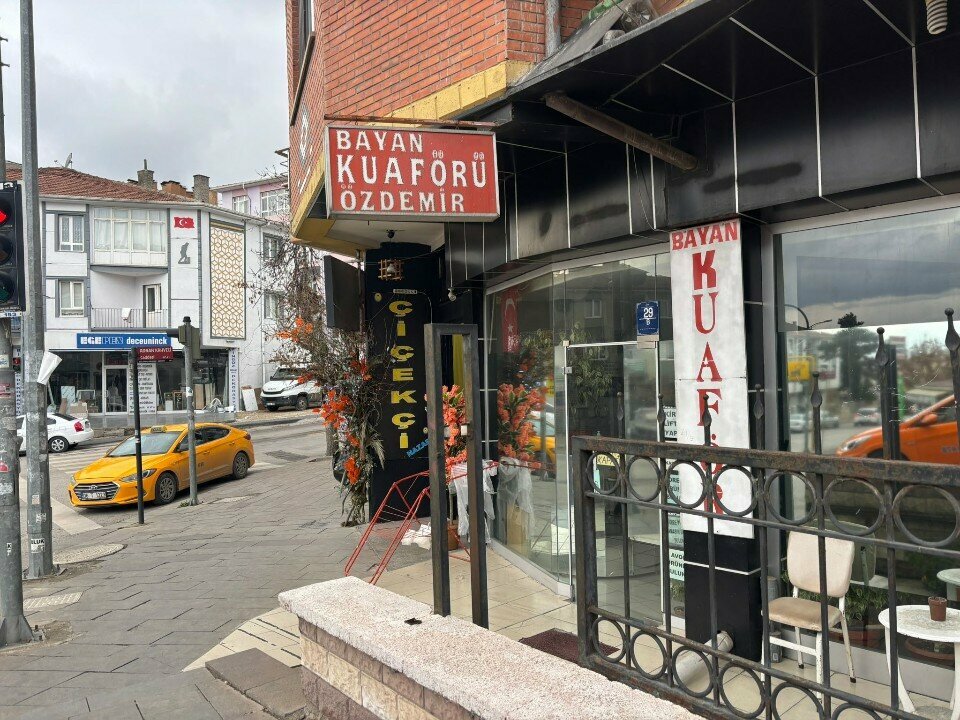 Барбершоп Bayan Kuaförü Özdemir, Анкара, фото