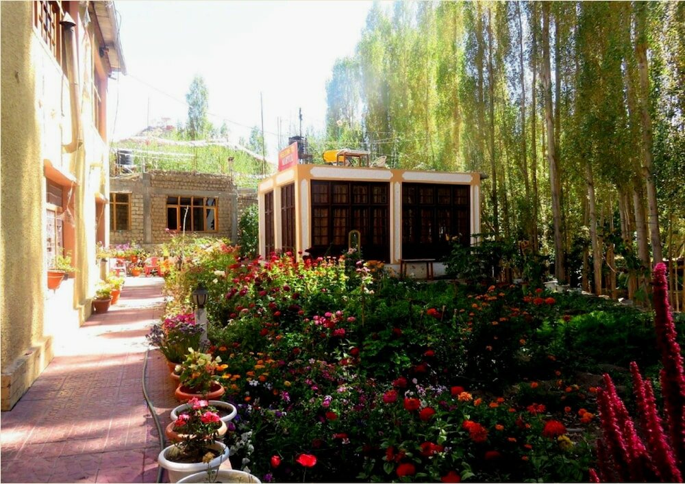 Фото Tih Hotel Maryul