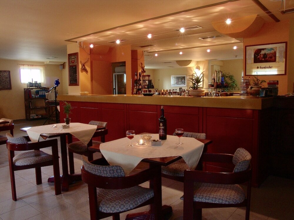 Фото Diamond Palace Apartments