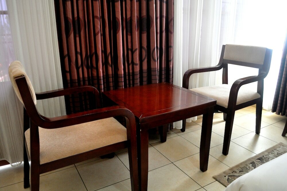 Фото Quiet Haven Hotel