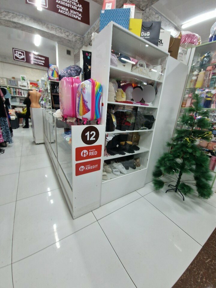 Bags and suitcases store Bags and Leather Goods, Ust‑Kamenogorsk, photo