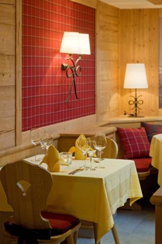 Фото Hotel Holiday