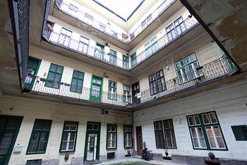 Фото Budapest Easy Flats - Opera1 Apartments