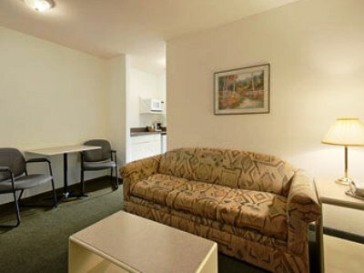 Фото Super 8 by Wyndham Revelstoke Bc