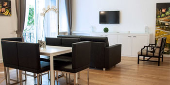 Фото Lhp Suite Napoli - Parco Margherita