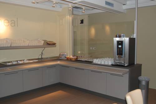 Фото Antwerp Harbour Hotel