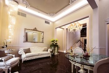 Фото The Moon Boutique Hotel