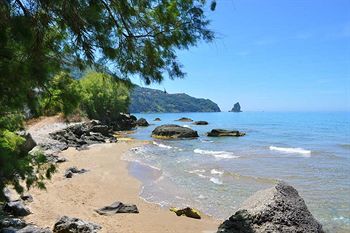 Фото The Pink Palace