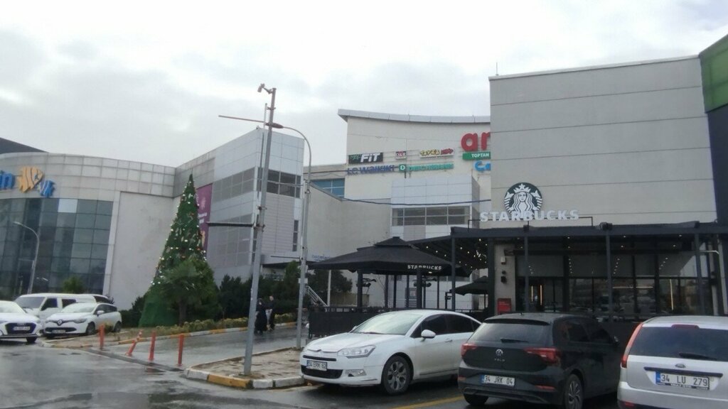 Perfume and cosmetics shop Mad Parfumeur, Istanbul, photo