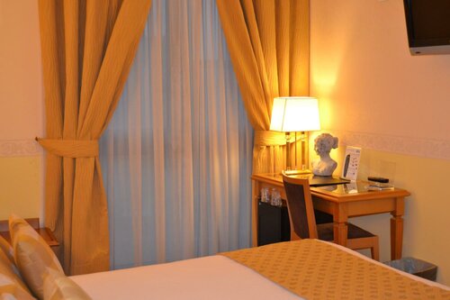 Гостиница Hotel Seccy в Фьюмичино
