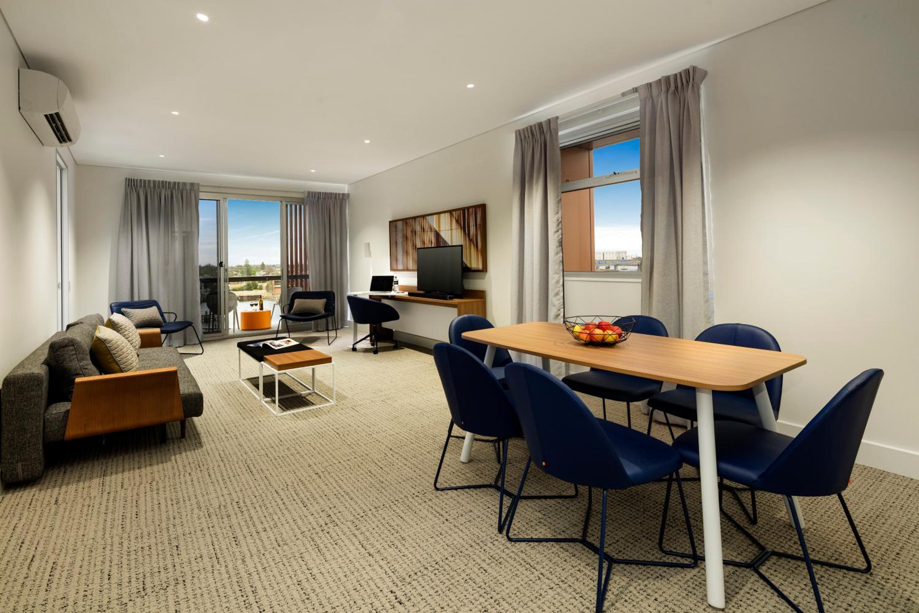 Фото Quest Port Adelaide