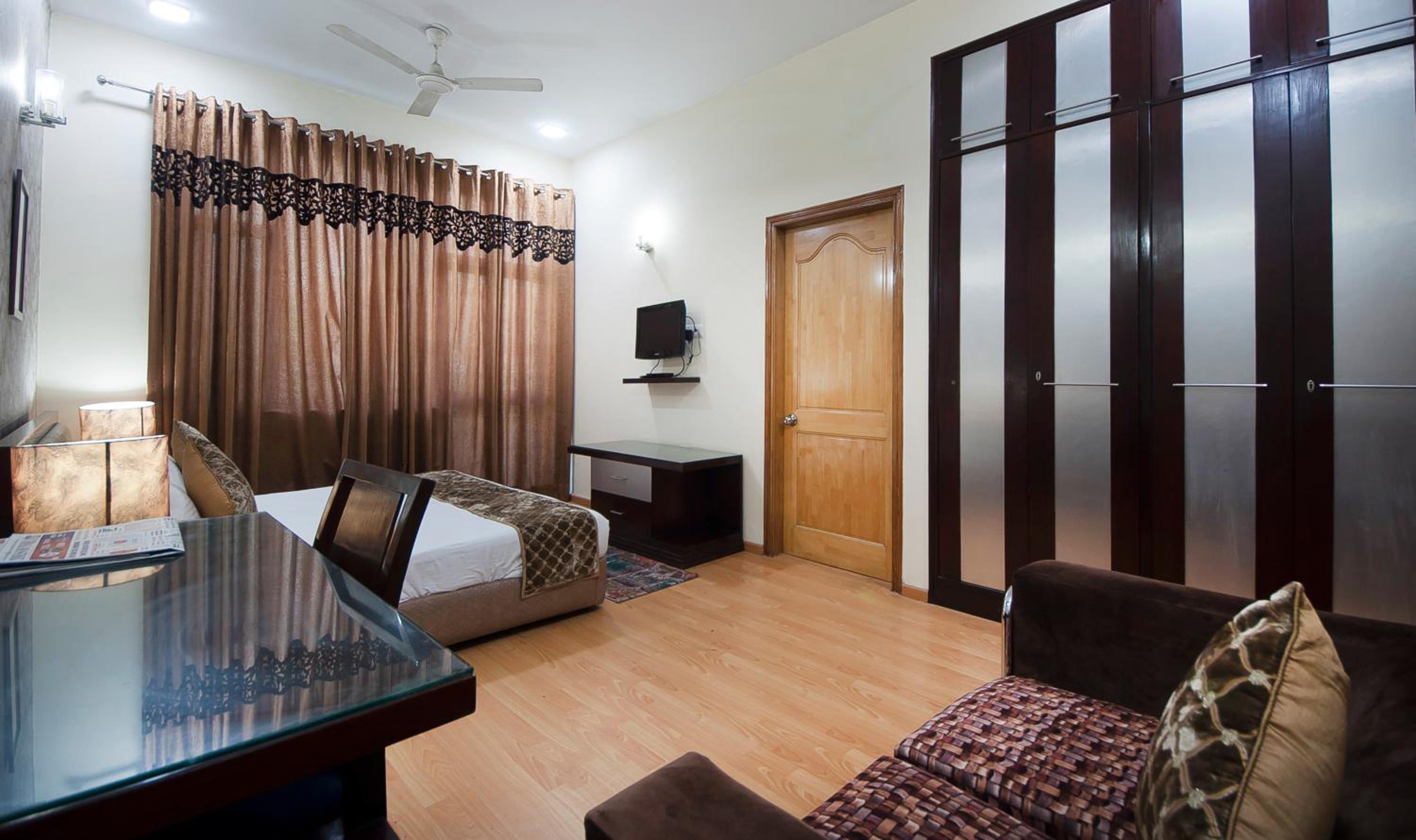 Фото Imperial Apartments