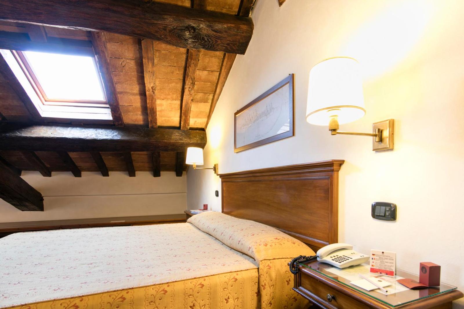 Фото Albergo Delle Notarie
