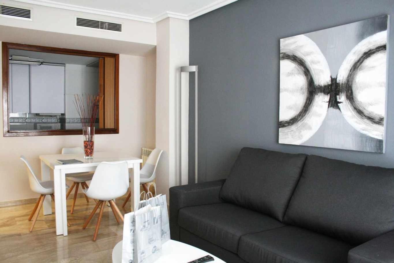 Фото Apartahotel Los Girasoles