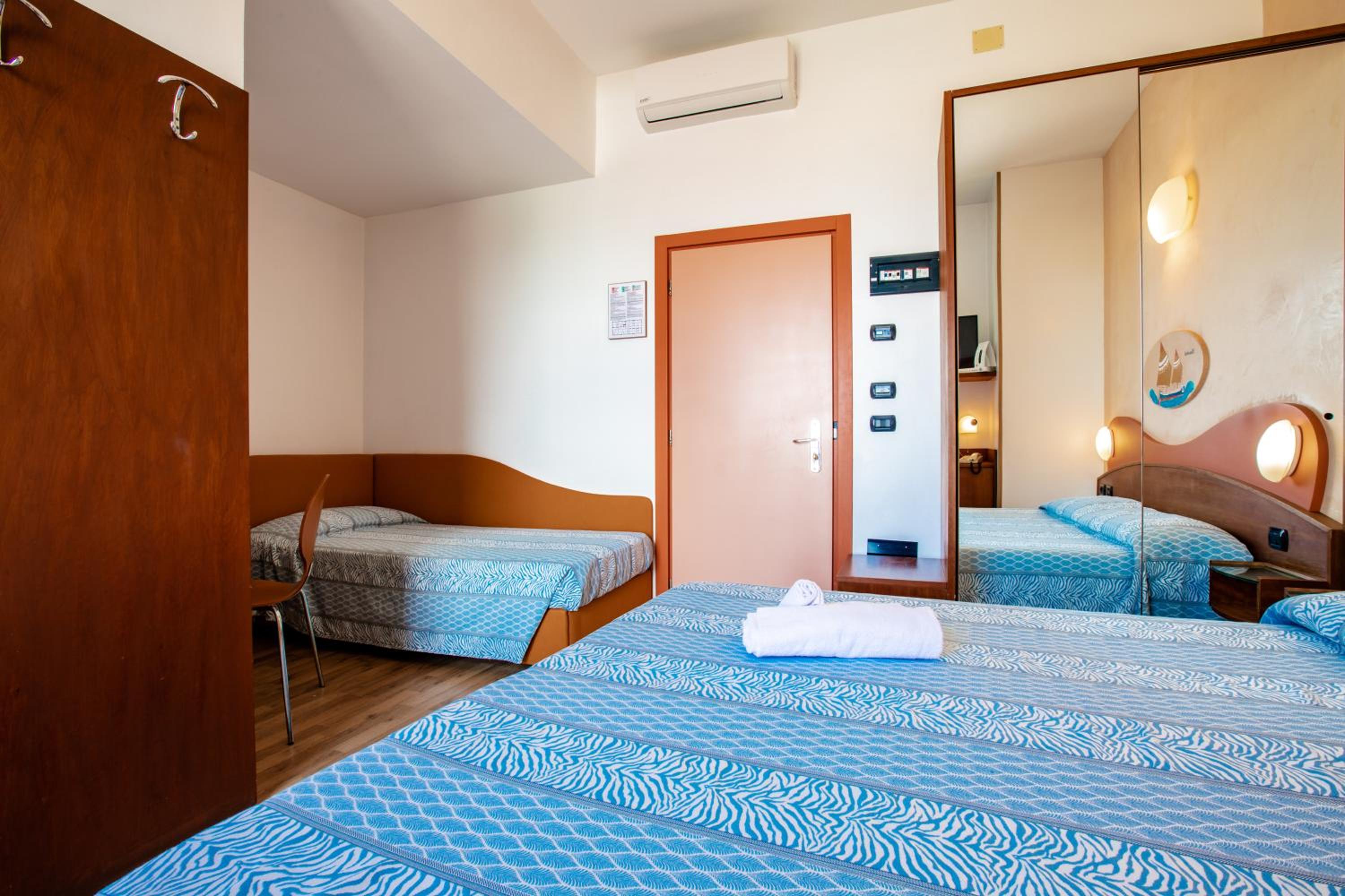 Фото Hotel Miramare