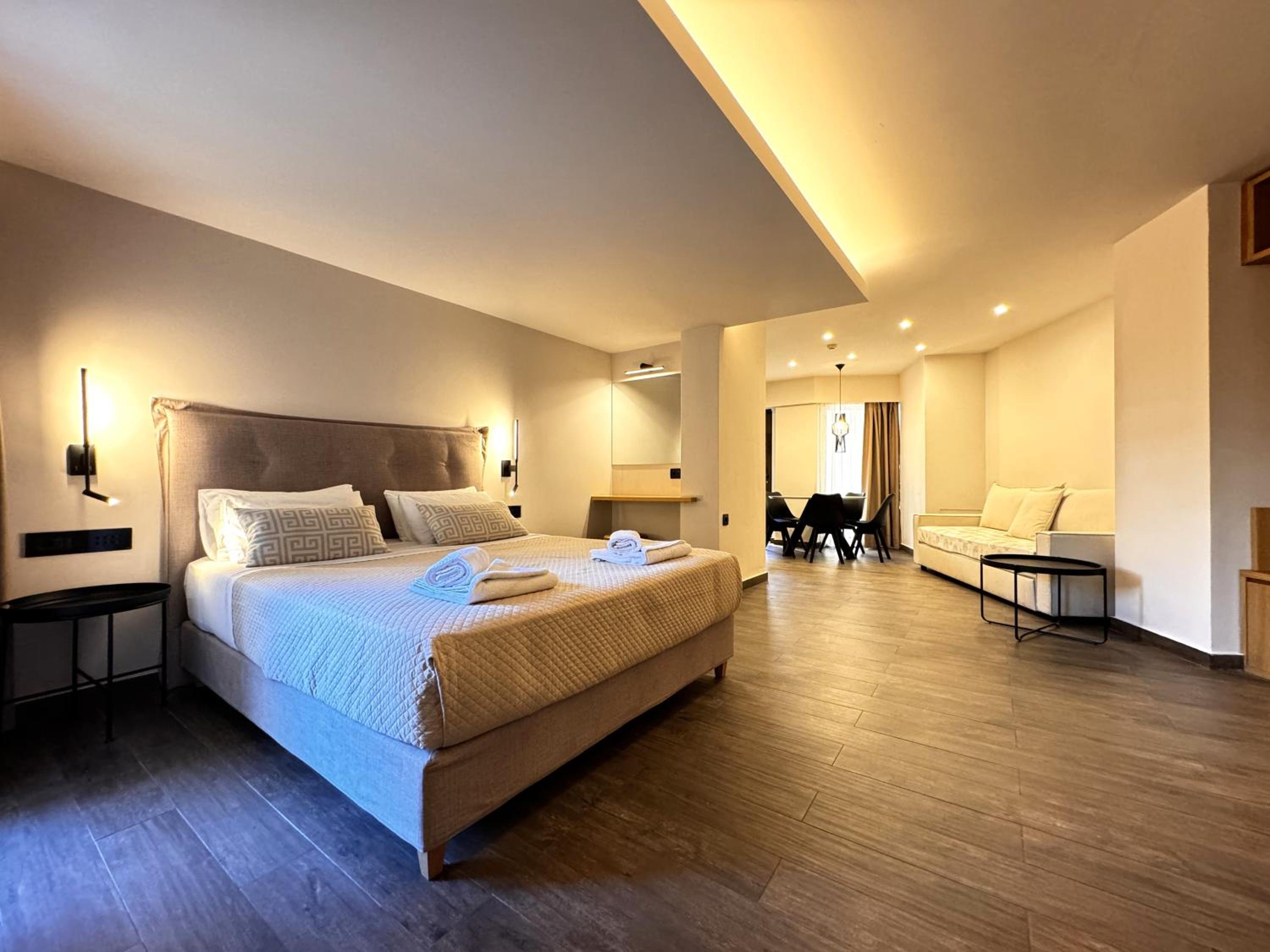 Фото Elina Hotel Apartments