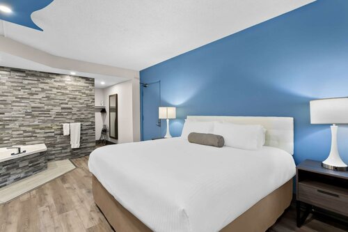 Гостиница Howard Johnson Plaza Hotel by Wyndham Windsor