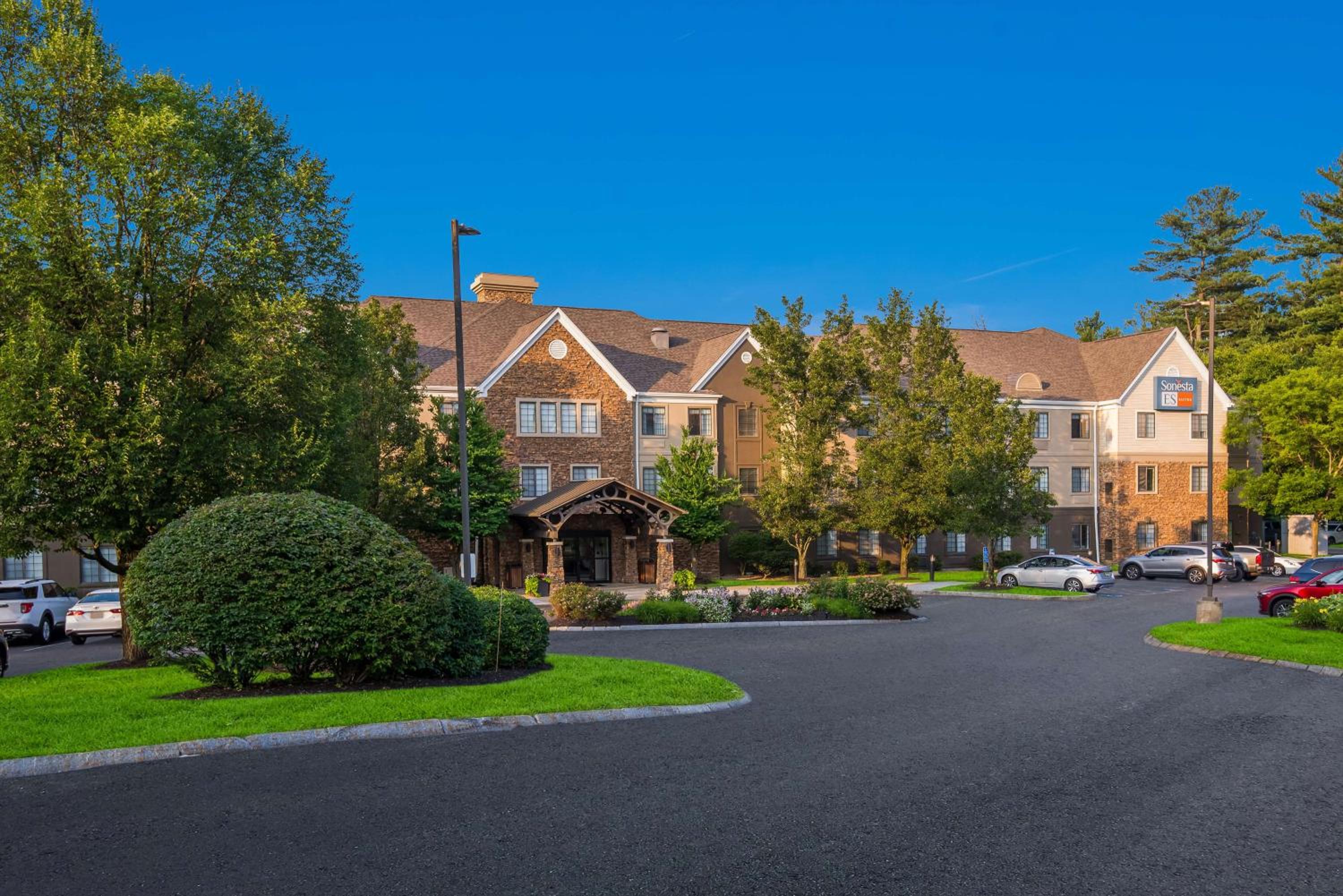 Фото Sonesta Es Suites Andover Boston