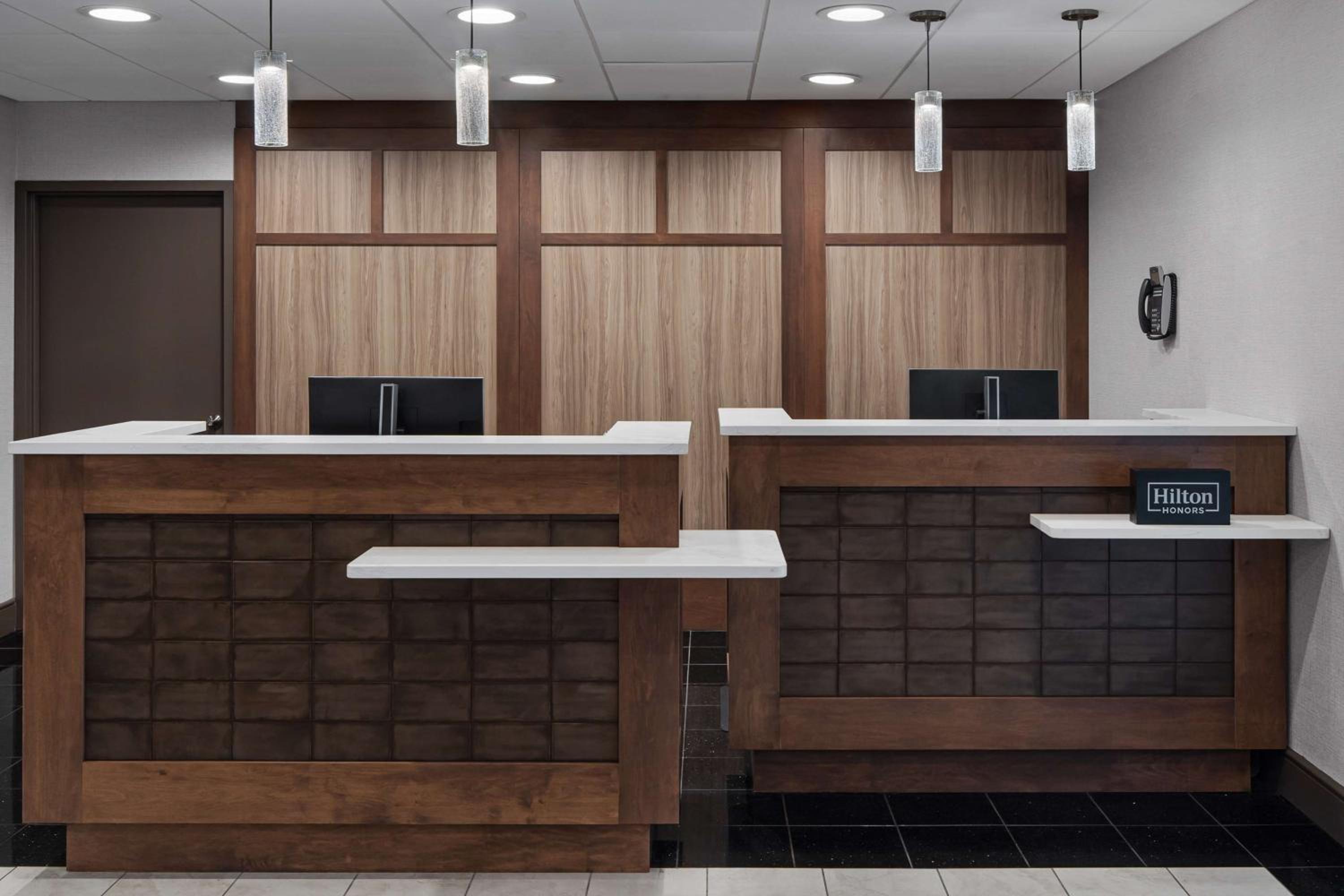 Фото Homewood Suites by Hilton Carle Place - Garden City, NY