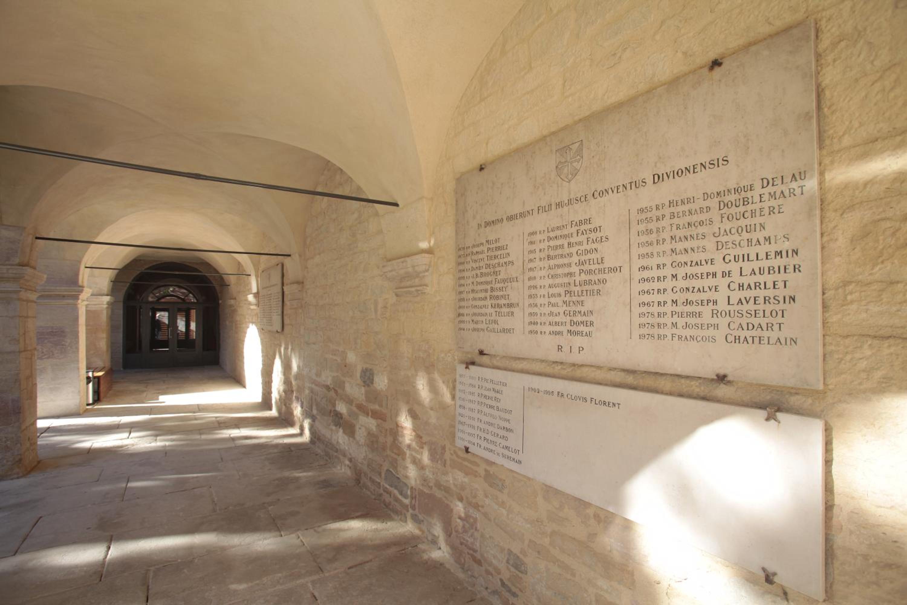 Фото Appart'hôtel Odalys City Dijon Centre Les Cordeliers