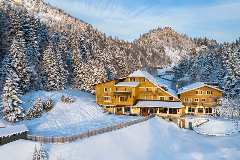 Гостиница Chalet Hôtel La Mainaz Restaurant & Resort