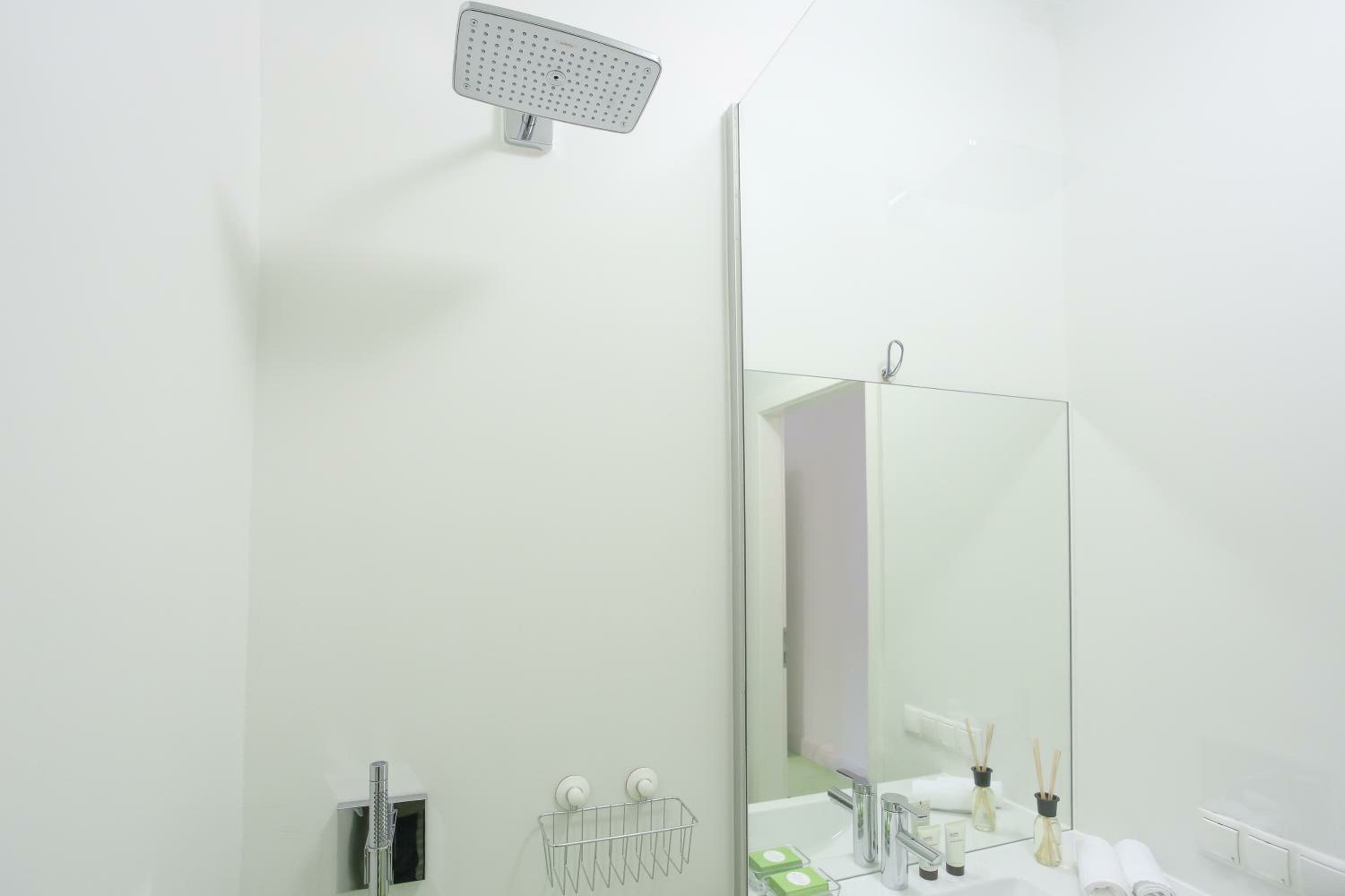 Фото Green Mango City Condo