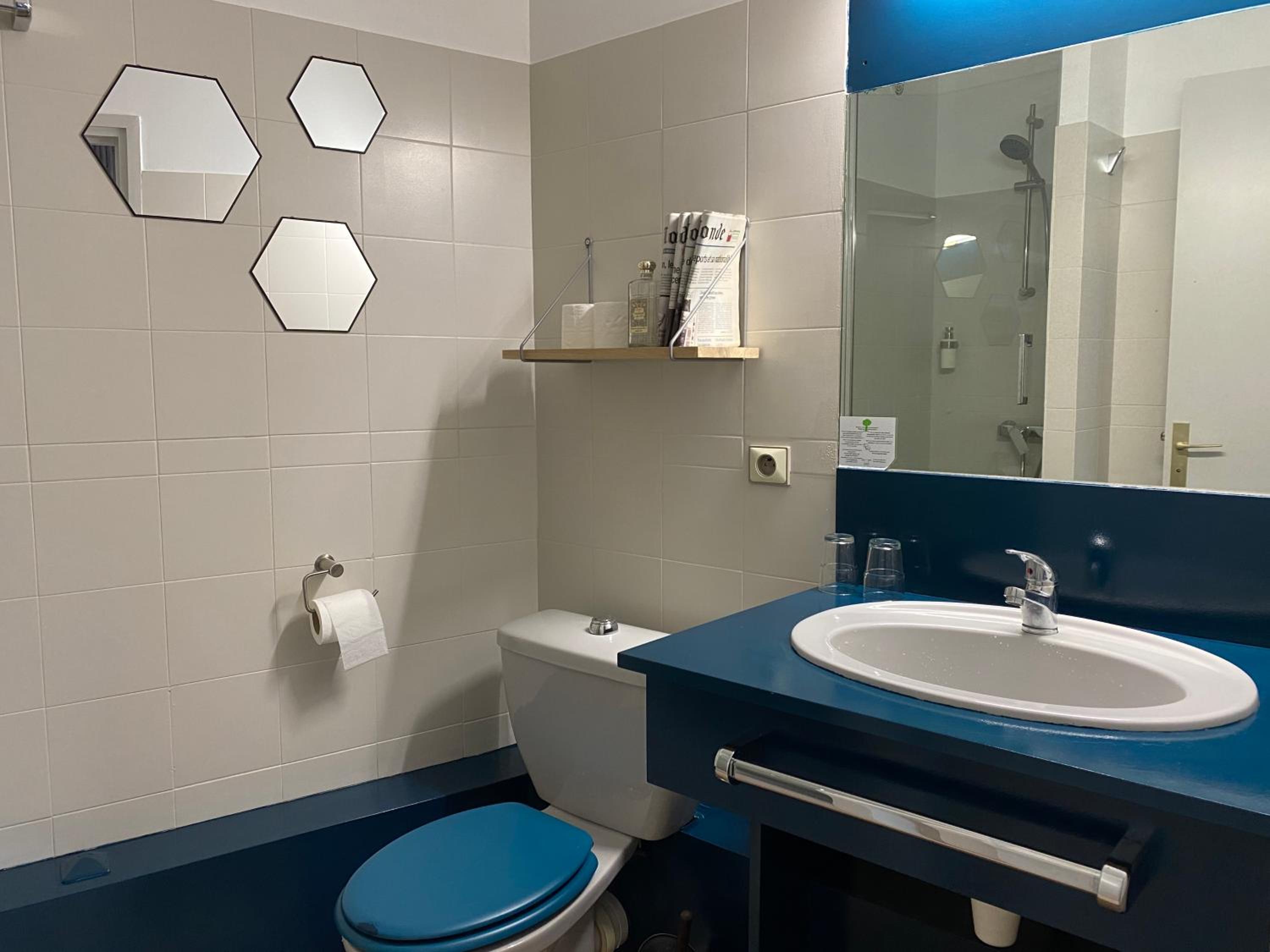 Фото Hotel Le Midi Clermont-Cournon