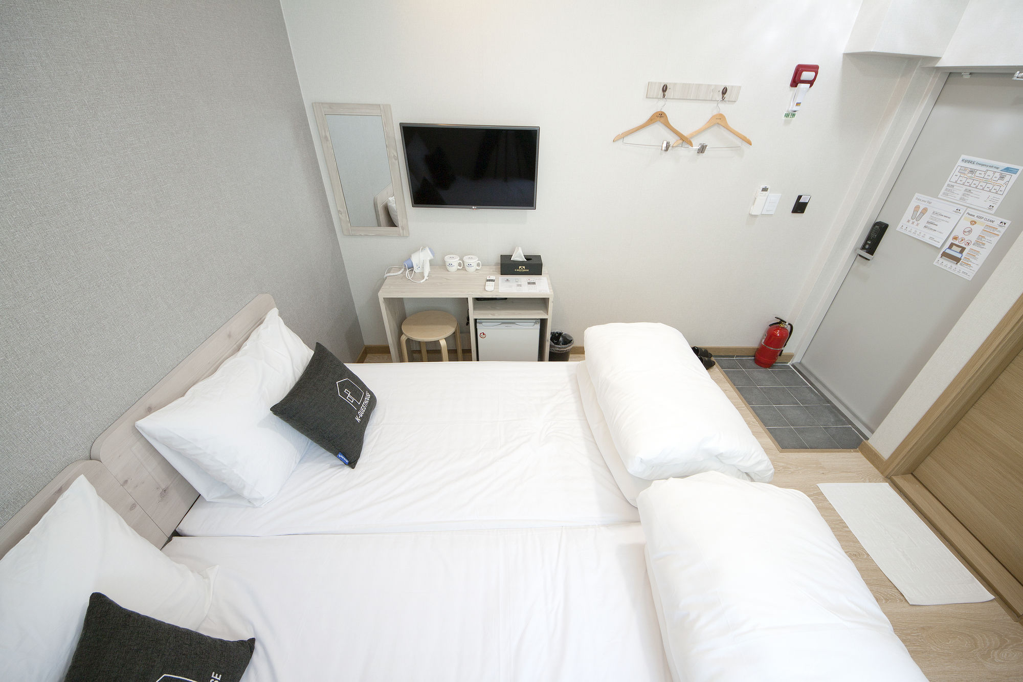 Фото K-Guesthouse Premium Nampo 1