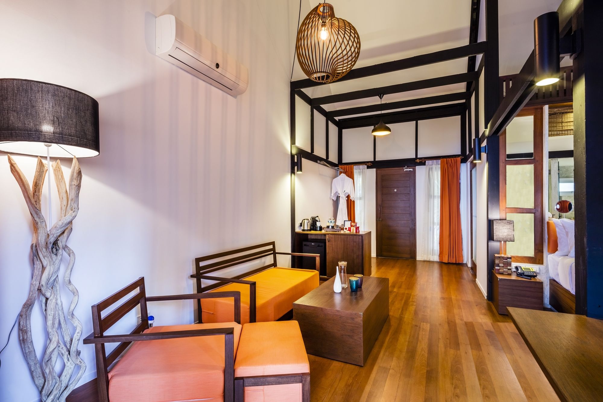 Фото The Monttra Pattaya